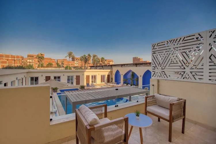 Mazar Pyramids Hotel