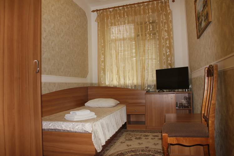 Отель Пик