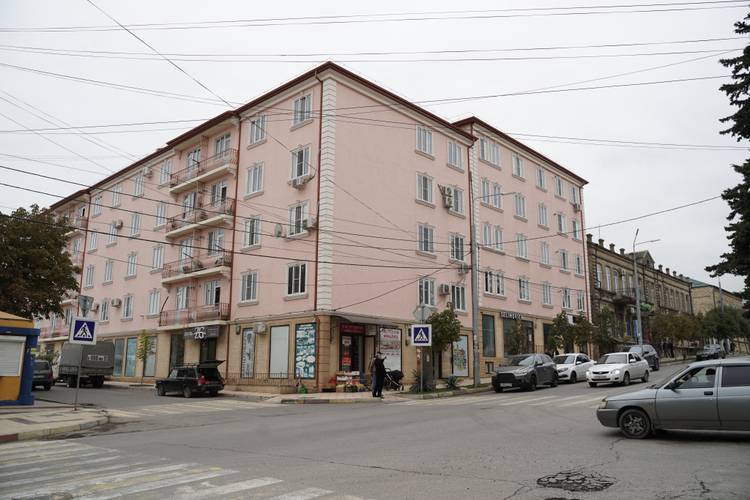 Квартира Двухкомнатная В Центре