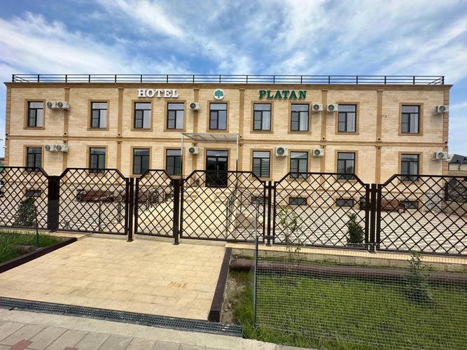 Отель Платан