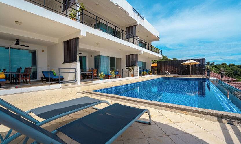 Hillside Seaview Residence