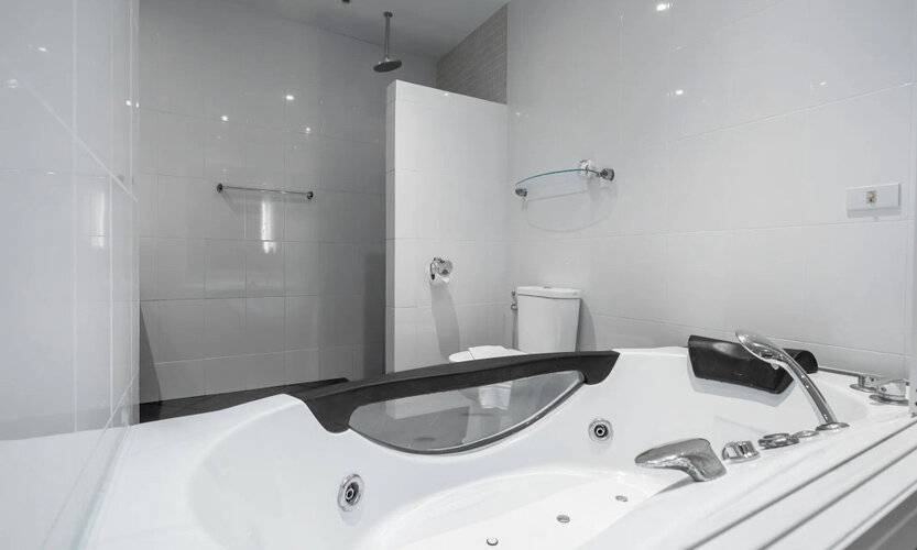 Hillside Seaview Residence