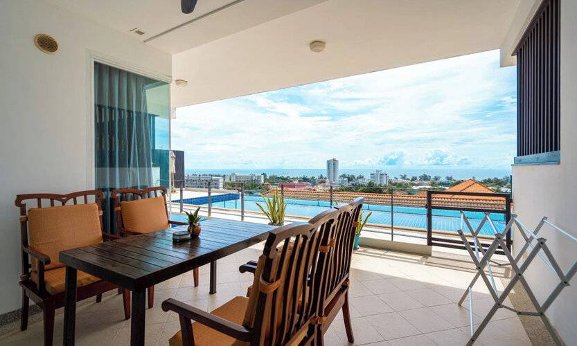 Hillside Seaview Residence