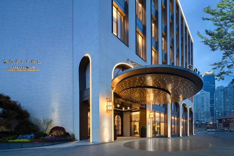 Sofitel Shanghai North Bund