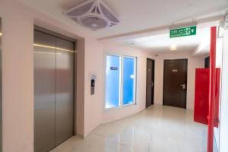 Spark Hotel - MRT Queen Sirikit