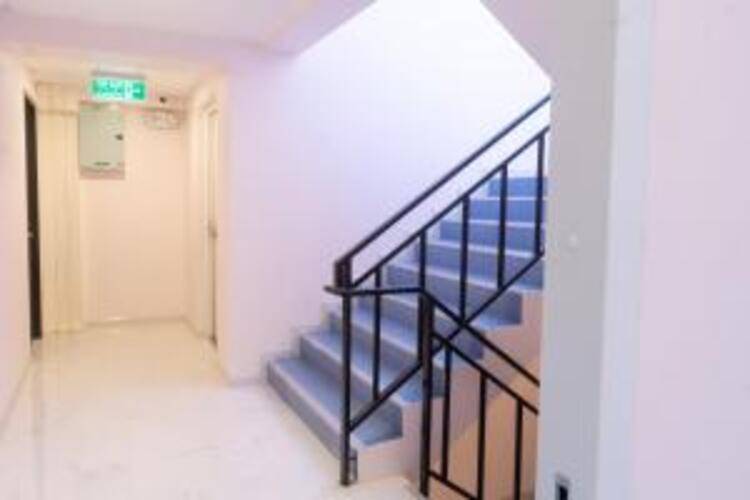Spark Hotel - MRT Queen Sirikit