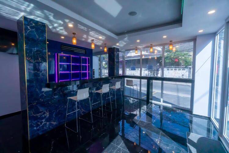 Spark Hotel - MRT Queen Sirikit