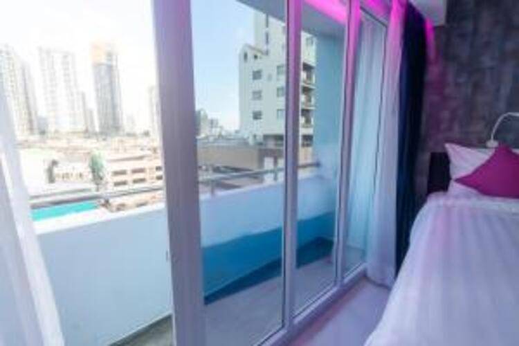 Spark Hotel - MRT Queen Sirikit