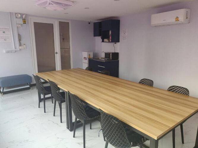 Spark Hotel - MRT Queen Sirikit