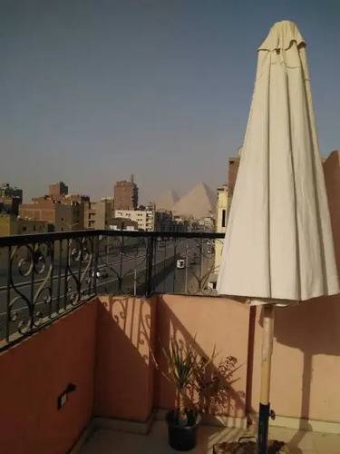 Pyramids Road Guest House