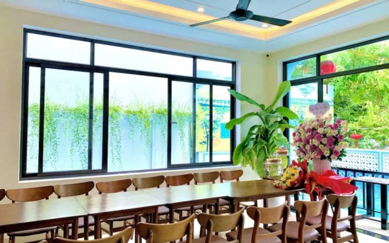 Grand Holiday Villa