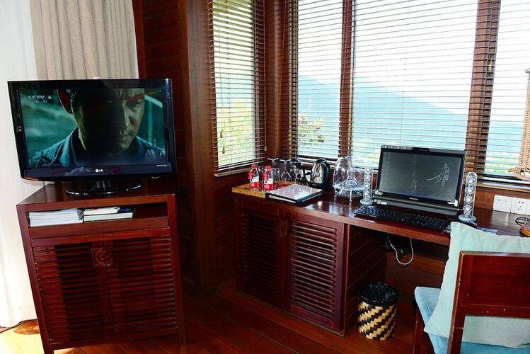 Yalong Bay Earthly Paradise Birds Nest Resort