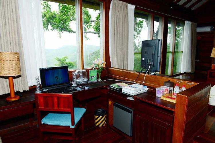 Yalong Bay Earthly Paradise Birds Nest Resort