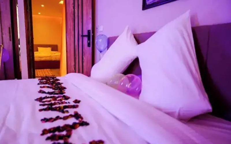 Pyramids Hotel