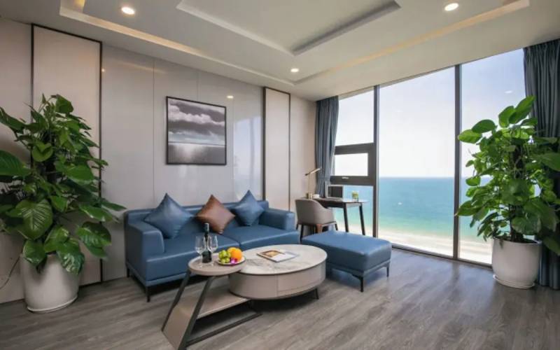 Mangata Beachfront Hotel