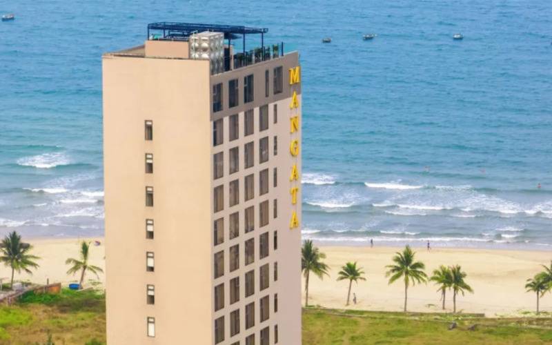 Mangata Beachfront Hotel