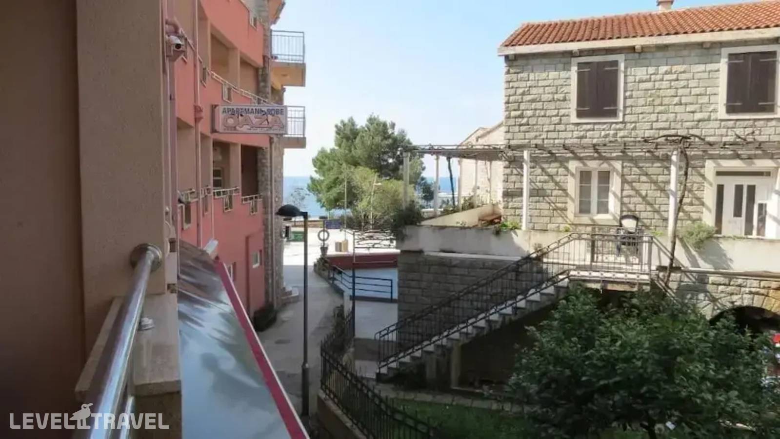 Отель Beachfront Apartments Oaza — Петровац, Черногория