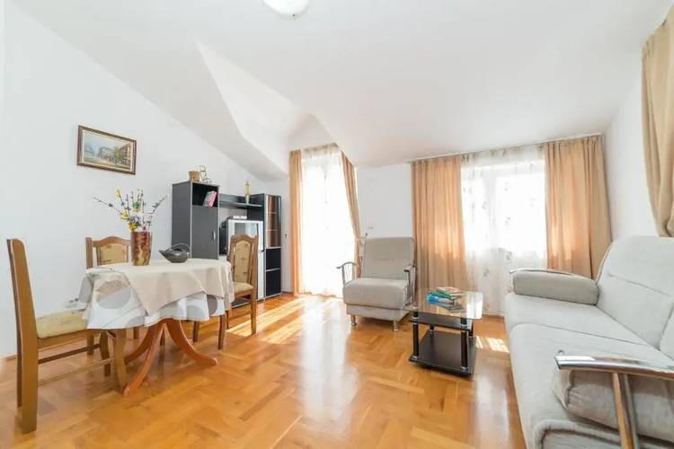 Apartments Elena