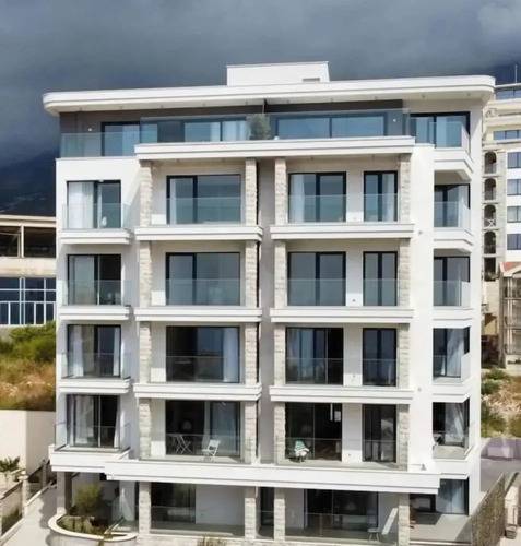 Two Bedroom Apartment Sea View Charlene