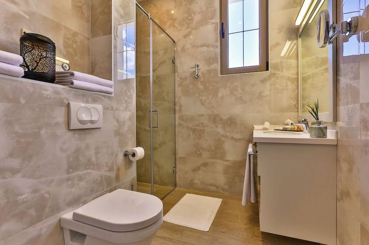 Avanti Hotel & Spa