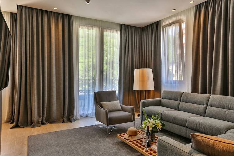 Avanti Hotel & Spa