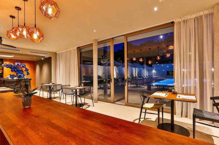 Avanti Hotel & Spa