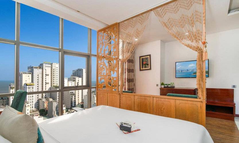 Crystal Hotel