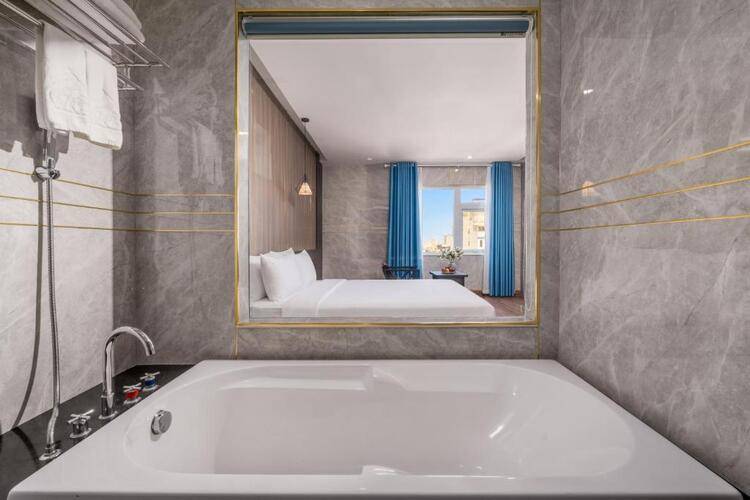 Elc Hotel