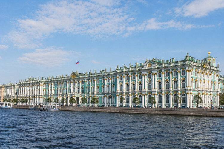 Экскурсионный Тур «Петербург По Суше И Рекам»