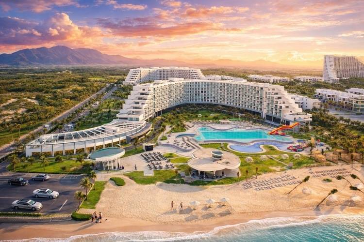 Lugano Hotel & Resort Cam Ranh