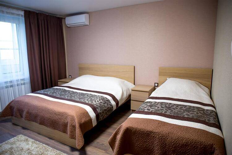 Отель Roomer
