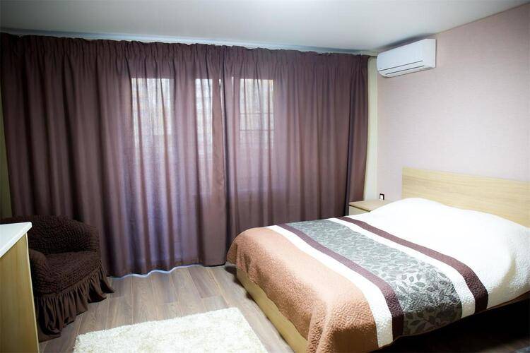 Отель Roomer