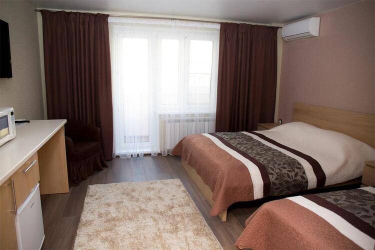 Отель Roomer