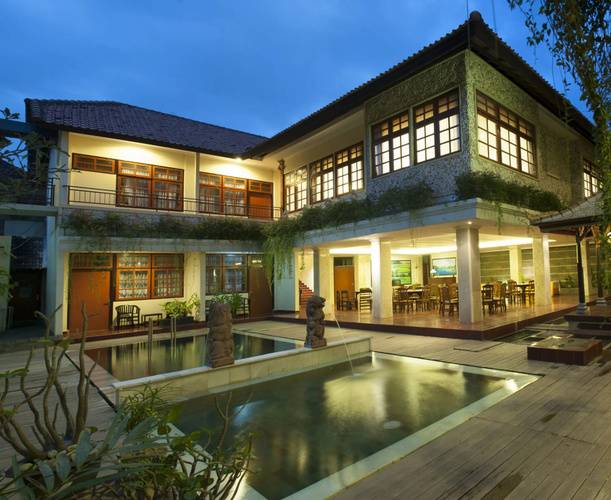 Catur Adi Putra Hotel