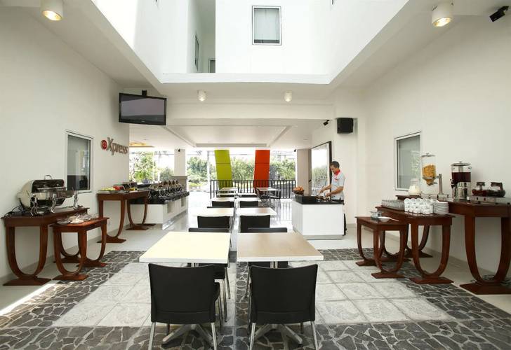 Amaris Hotel Sunset Road