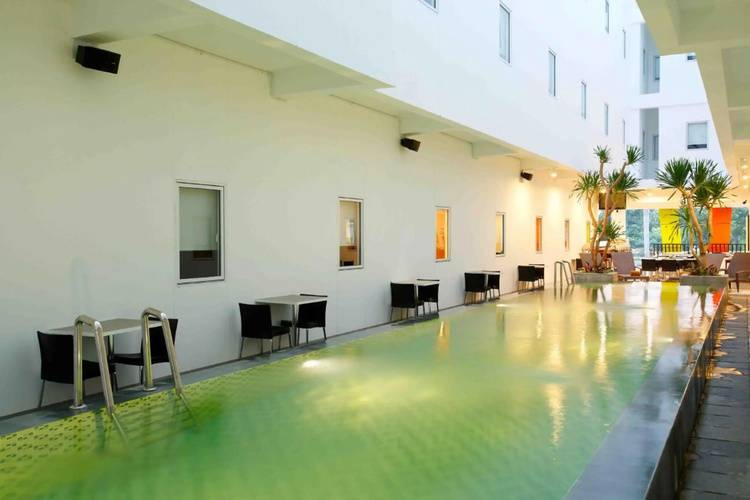 Amaris Hotel Sunset Road