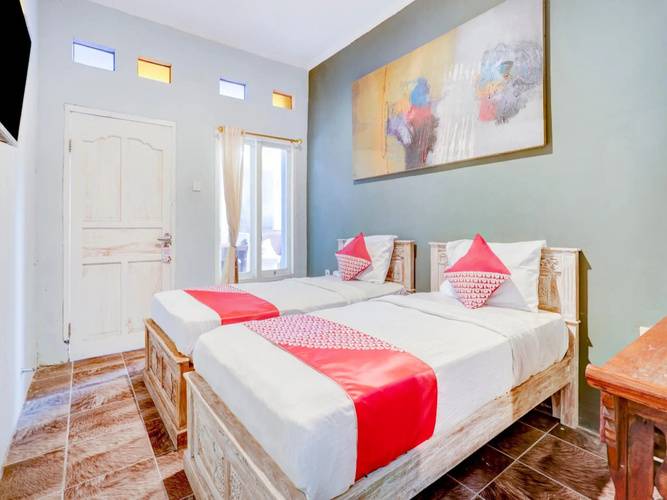 Oyo 90363 Nira Guest House Sanur Bali