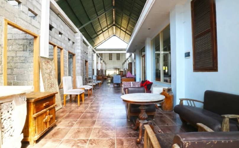 Oyo 90363 Nira Guest House Sanur Bali