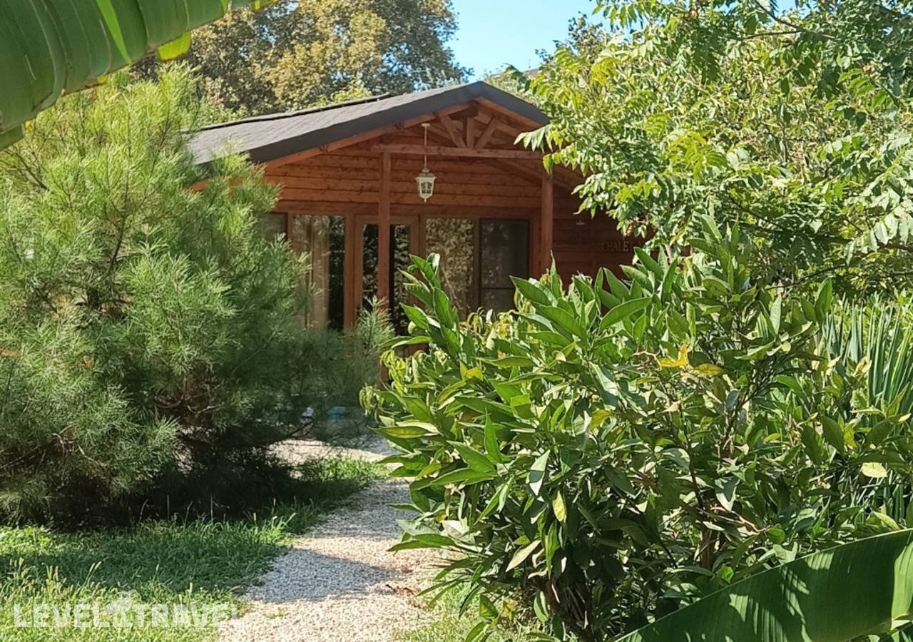 Отель Бунгало Chalet Vardan — Цандрыпш, Абхазия