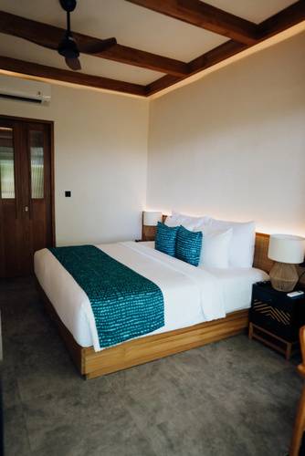 Deep Roots Dive & Yoga Resort