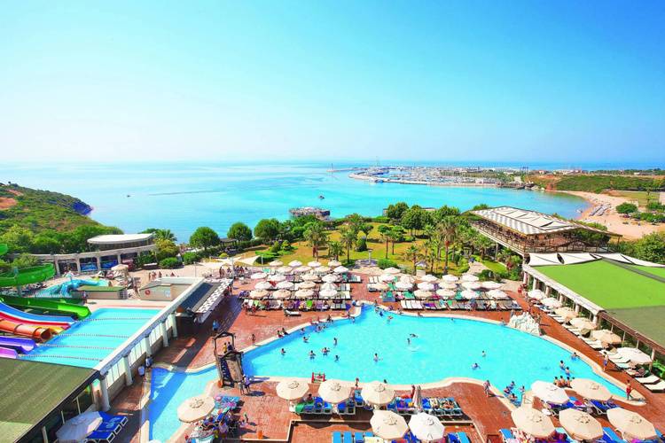 Laur Hotels