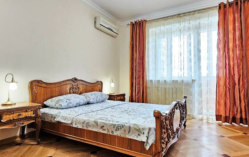 Добрый Дом На Грибоедова 13
