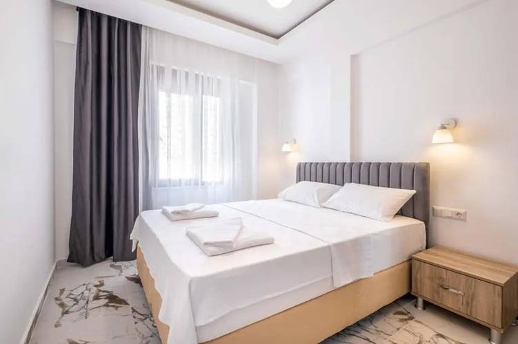 Golden Rose Suit Pension