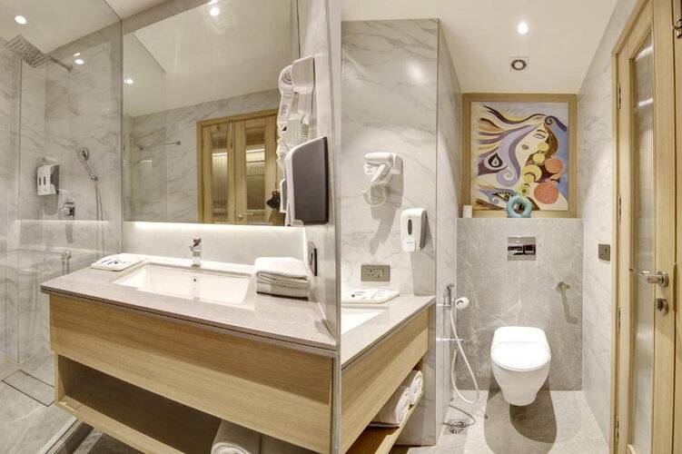 East Park Inn Karol Bagh