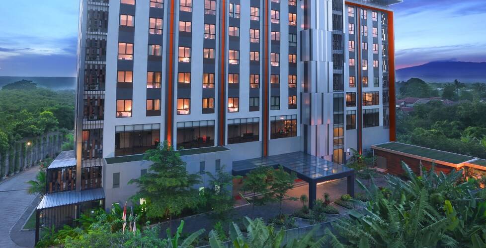 Harper Purwakarta By Aston