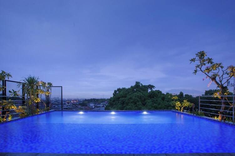 Hotel Neo Dipatiukur - Bandung By Aston