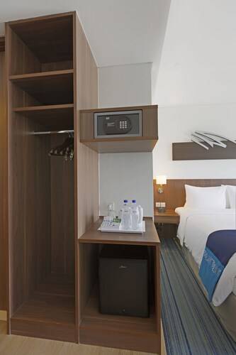 Holiday Inn Express Jakarta Pluit Citygate By Ihg