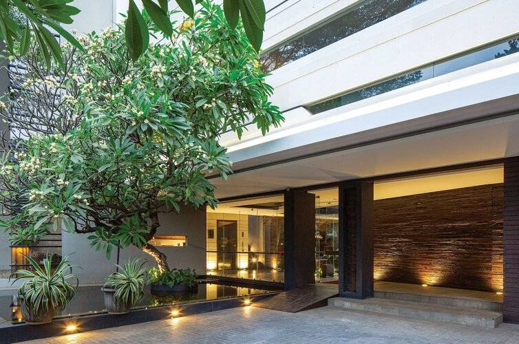 Miers Kuningan Artotel Curated