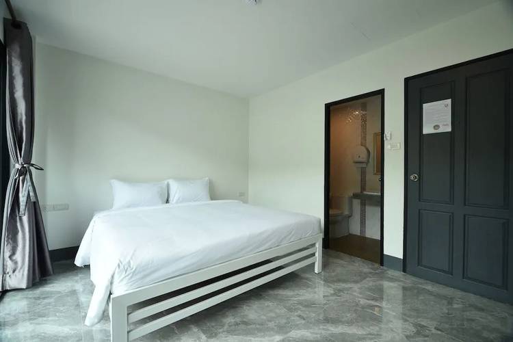 Koko Hostel- Adults Only