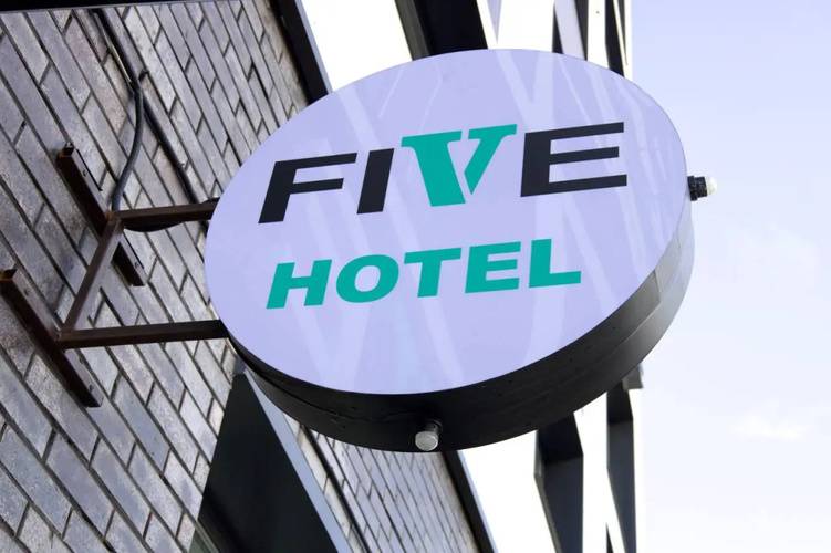 Отель Five Hotel
